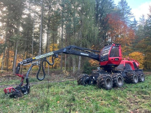 Komatsu XH901XC-6 - Harvesteri: kuva Komatsu XH901XC-6 - Harvesteri Komatsu XH901XC-6 - Harvesteri: kuva Komatsu XH901XC-6 - Harvesteri
