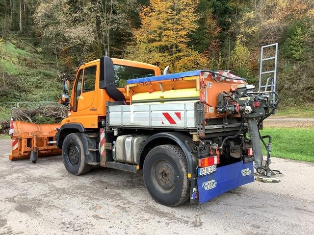 MB Trac Unimog U300 - Lumikone: kuva MB Trac Unimog U300 - Lumikone MB Trac Unimog U300 - Lumikone: kuva MB Trac Unimog U300 - Lumikone