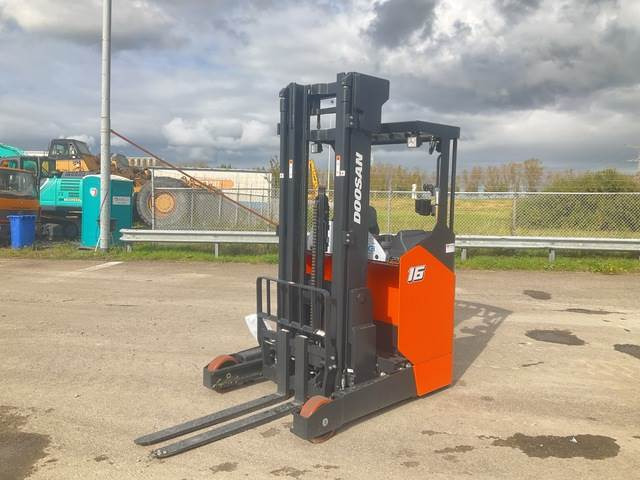 Doosan BR16JW-9 - Työntömastotrukki: kuva Doosan BR16JW-9 - Työntömastotrukki Doosan BR16JW-9 - Työntömastotrukki: kuva Doosan BR16JW-9 - Työntömastotrukki