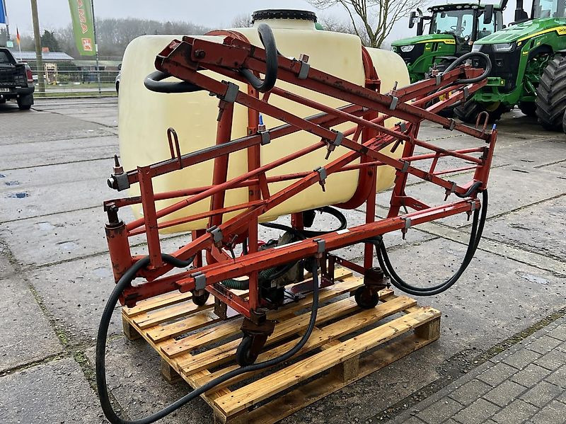 Holder ES 4 12m - Nostolaitekiinnitteinen kasvinsuojeluruisku: kuva Holder ES 4 12m - Nostolaitekiinnitteinen kasvinsuojeluruisku Holder ES 4 12m - Nostolaitekiinnitteinen kasvinsuojeluruisku: kuva Holder ES 4 12m - Nostolaitekiinnitteinen kasvinsuojeluruisku