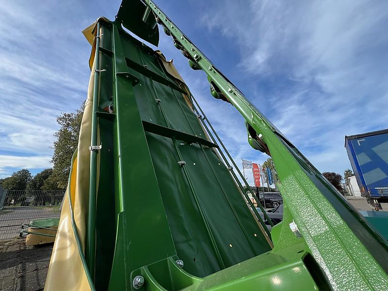 Krone EasyCut R360 - Niittokone: kuva Krone EasyCut R360 - Niittokone Krone EasyCut R360 - Niittokone: kuva Krone EasyCut R360 - Niittokone