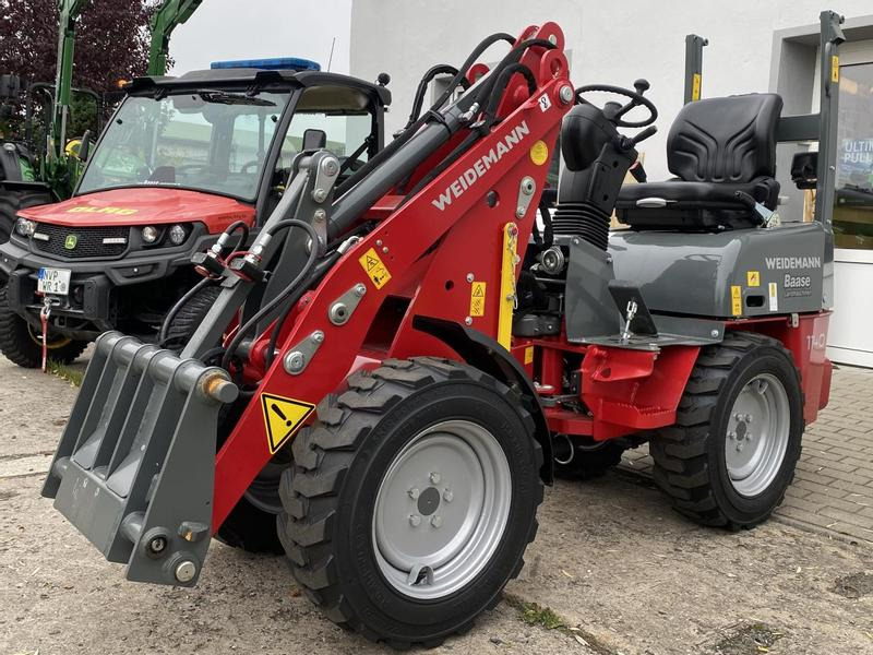 Weidemann 1140 Hoftrac Joystick Automotiv - Pienkuormaaja: kuva Weidemann 1140 Hoftrac Joystick Automotiv - Pienkuormaaja Weidemann 1140 Hoftrac Joystick Automotiv - Pienkuormaaja: kuva Weidemann 1140 Hoftrac Joystick Automotiv - Pienkuormaaja