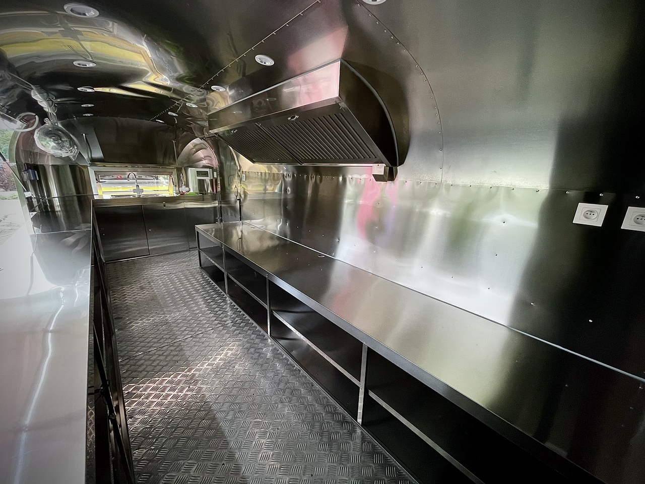 Uusi Myyntivaunu SHINE Summer S BLACK: kuva Uusi Myyntivaunu SHINE Summer S BLACK Uusi Myyntivaunu SHINE Summer S BLACK: kuva Uusi Myyntivaunu SHINE Summer S BLACK