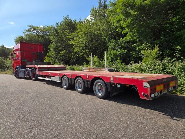 DAF XF 460 FTG 6x2 Super Spacecab + Nooteboom semi-dieplader - Kuorma-auto alusta: kuva DAF XF 460 FTG 6x2 Super Spacecab + Nooteboom semi-dieplader - Kuorma-auto alusta DAF XF 460 FTG 6x2 Super Spacecab + Nooteboom semi-dieplader - Kuorma-auto alusta: kuva DAF XF 460 FTG 6x2 Super Spacecab + Nooteboom semi-dieplader - Kuorma-auto alusta