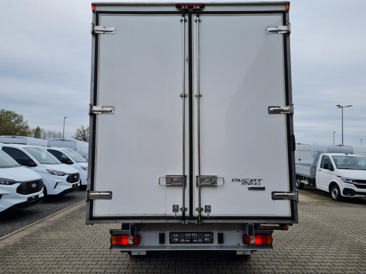 Fiat Ducato 35 Koffer 150 maxi Multijet Klima - Jakeluauto: kuva Fiat Ducato 35 Koffer 150 maxi Multijet Klima - Jakeluauto Fiat Ducato 35 Koffer 150 maxi Multijet Klima - Jakeluauto: kuva Fiat Ducato 35 Koffer 150 maxi Multijet Klima - Jakeluauto