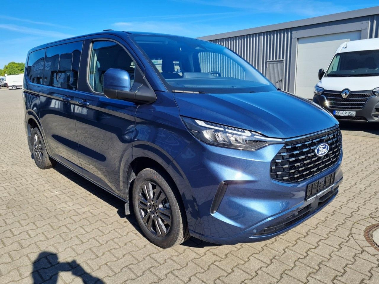 Ford Tourneo Custom 320 Titanium L1 AG 8-Sitze LED KA - Pikkubussi: kuva Ford Tourneo Custom 320 Titanium L1 AG 8-Sitze LED KA - Pikkubussi Ford Tourneo Custom 320 Titanium L1 AG 8-Sitze LED KA - Pikkubussi: kuva Ford Tourneo Custom 320 Titanium L1 AG 8-Sitze LED KA - Pikkubussi