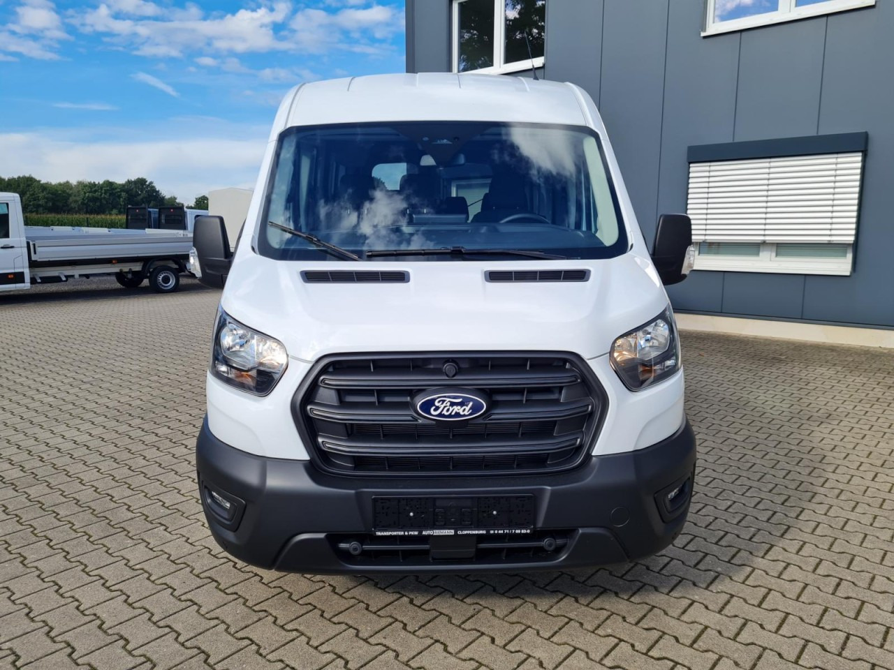 Ford Transit 350 Kombi TDCi L3 AG Trend 9 Sitze AHK KAMERA - Minibussi, Pikkubussi: kuva Ford Transit 350 Kombi TDCi L3 AG Trend 9 Sitze AHK KAMERA - Minibussi, Pikkubussi Ford Transit 350 Kombi TDCi L3 AG Trend 9 Sitze AHK KAMERA - Minibussi, Pikkubussi: kuva Ford Transit 350 Kombi TDCi L3 AG Trend 9 Sitze AHK KAMERA - Minibussi, Pikkubussi