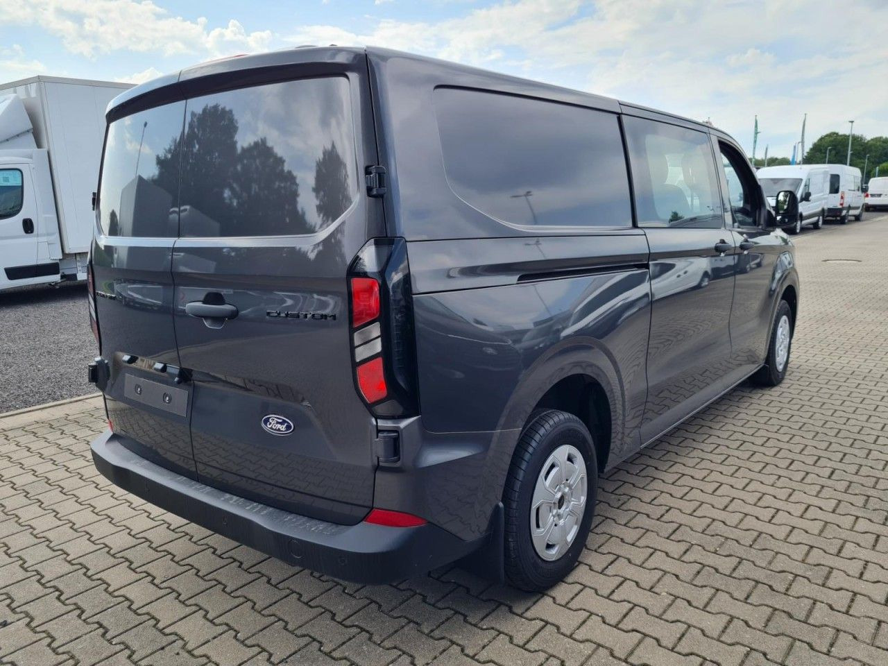 Ford Transit Custom Kasten Doka L2 Trend AHK 5 Sitze - Pakettiauto: kuva Ford Transit Custom Kasten Doka L2 Trend AHK 5 Sitze - Pakettiauto Ford Transit Custom Kasten Doka L2 Trend AHK 5 Sitze - Pakettiauto: kuva Ford Transit Custom Kasten Doka L2 Trend AHK 5 Sitze - Pakettiauto