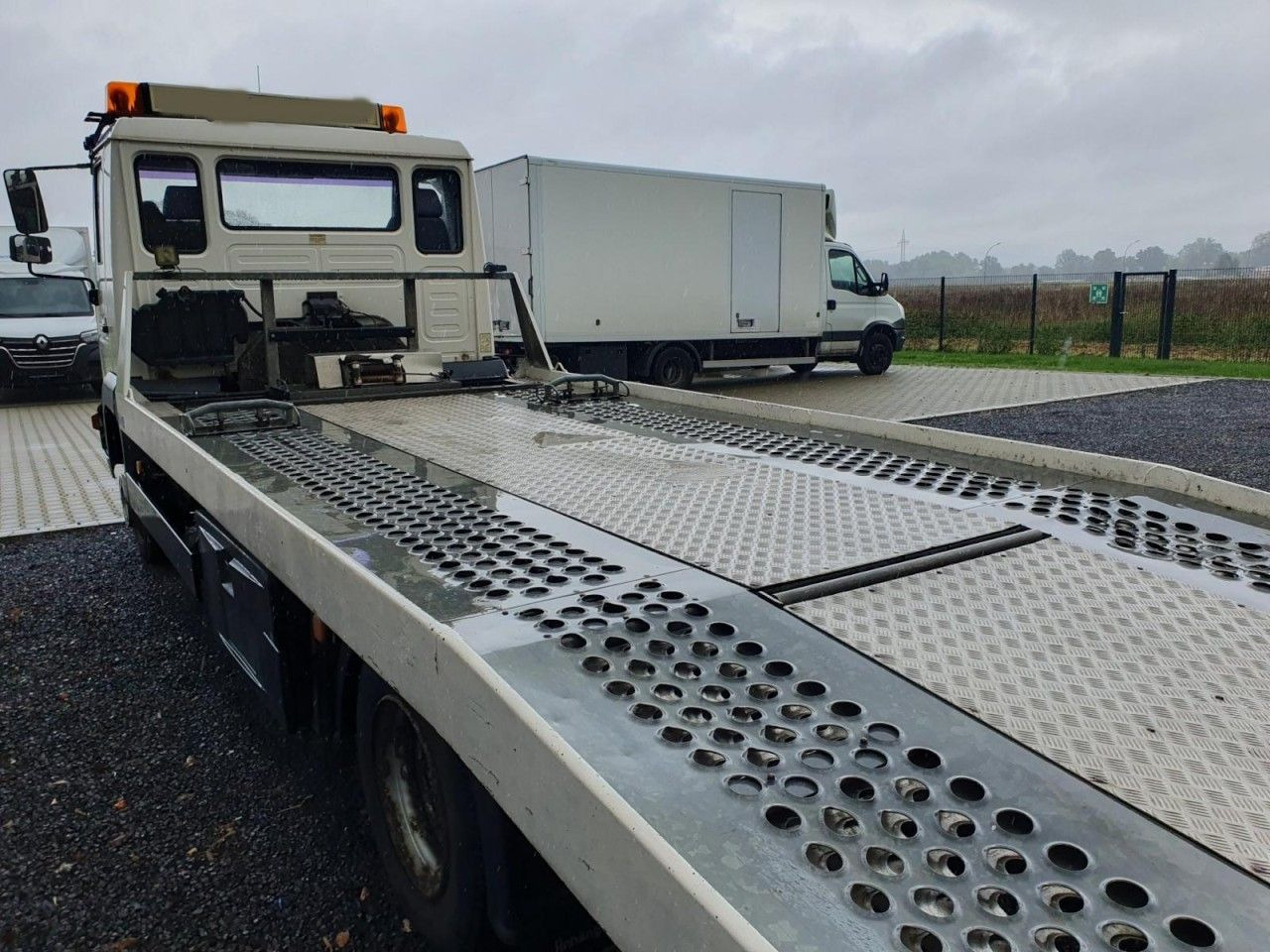 MAN LE 8.180 Autotransporter evtl. mit Anhänger - Kuljetin kuorma-auto: kuva MAN LE 8.180 Autotransporter evtl. mit Anhänger - Kuljetin kuorma-auto MAN LE 8.180 Autotransporter evtl. mit Anhänger - Kuljetin kuorma-auto: kuva MAN LE 8.180 Autotransporter evtl. mit Anhänger - Kuljetin kuorma-auto