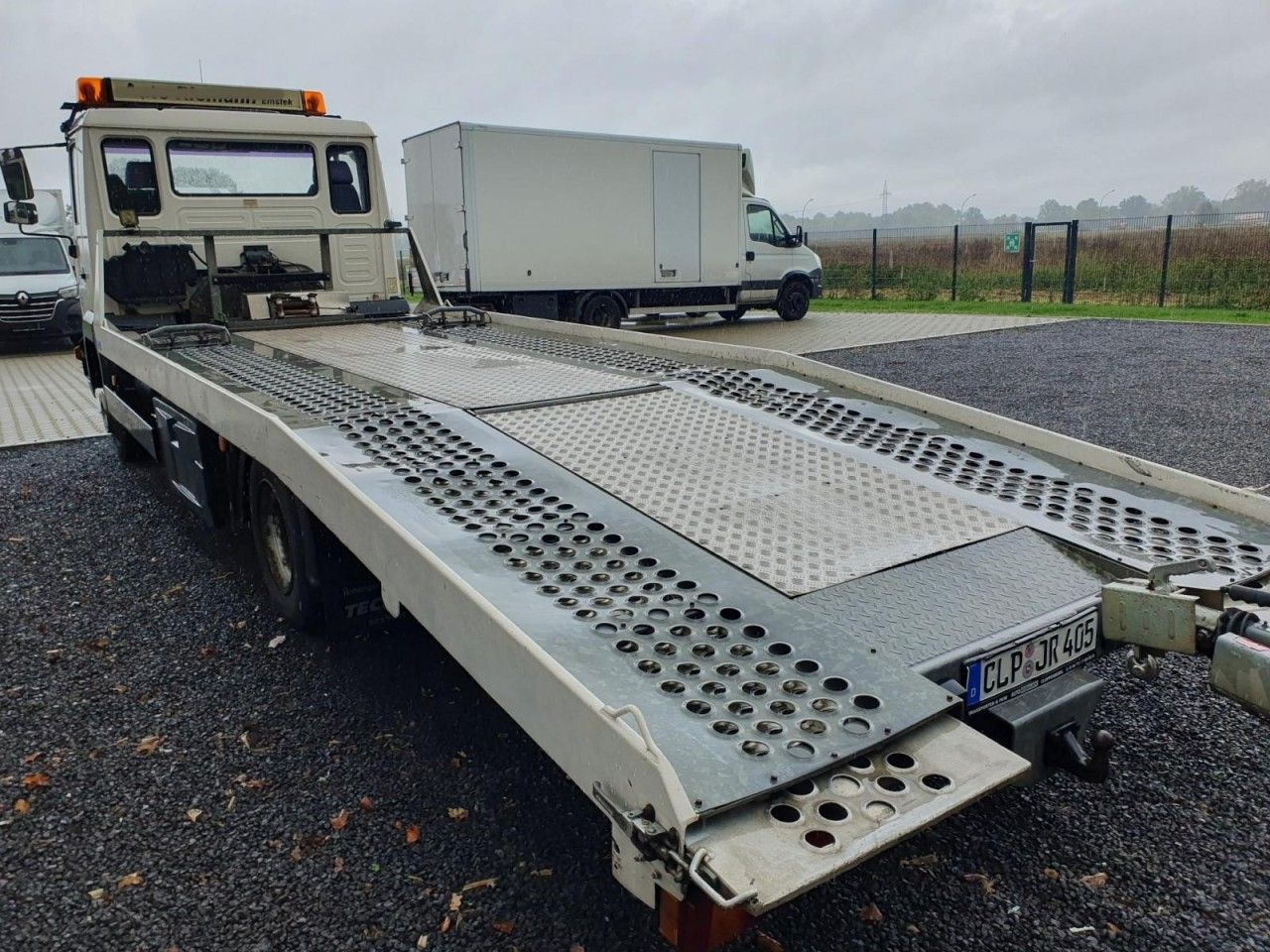 MAN LE 8.180 Autotransporter evtl. mit Anhänger - Kuljetin kuorma-auto: kuva MAN LE 8.180 Autotransporter evtl. mit Anhänger - Kuljetin kuorma-auto MAN LE 8.180 Autotransporter evtl. mit Anhänger - Kuljetin kuorma-auto: kuva MAN LE 8.180 Autotransporter evtl. mit Anhänger - Kuljetin kuorma-auto