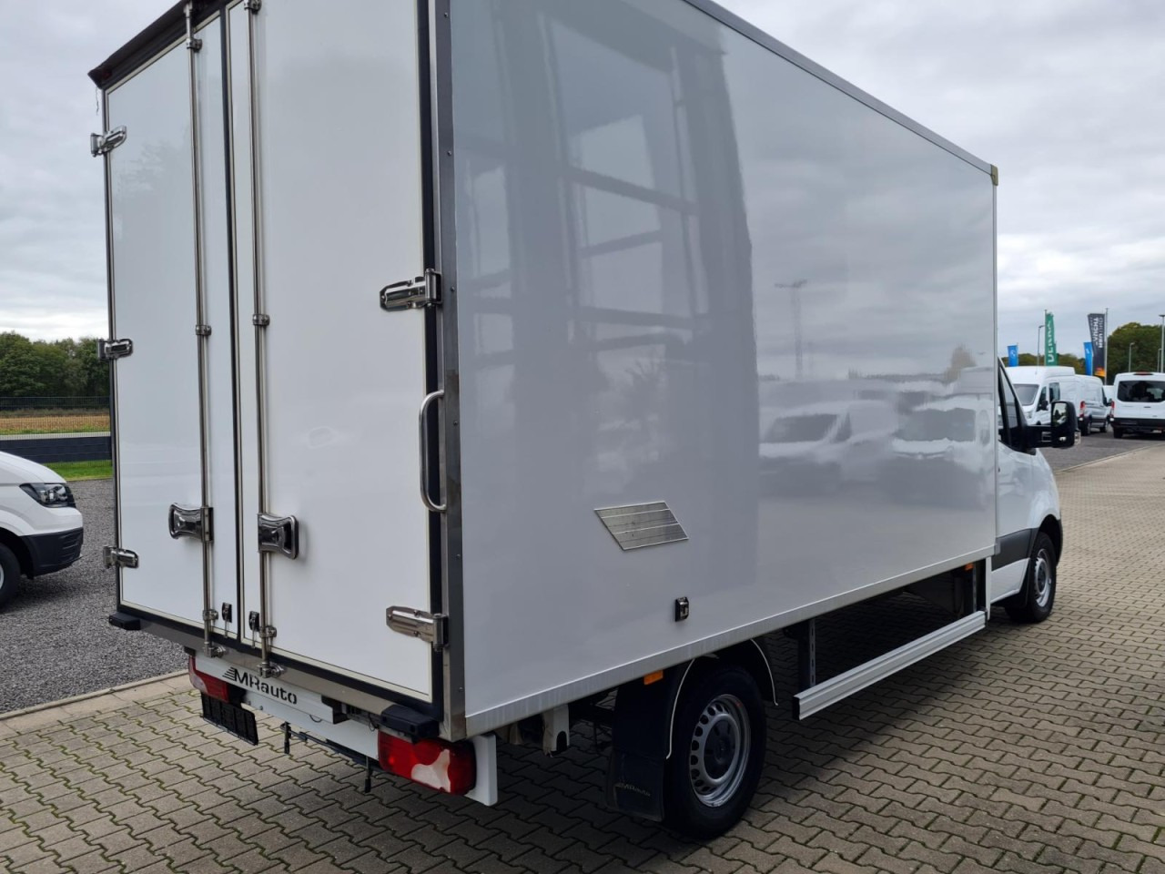 Mercedes-Benz Sprinter 315 CDI Koffer RWD KLIMA TEMPOMAT - Jakeluauto: kuva Mercedes-Benz Sprinter 315 CDI Koffer RWD KLIMA TEMPOMAT - Jakeluauto Mercedes-Benz Sprinter 315 CDI Koffer RWD KLIMA TEMPOMAT - Jakeluauto: kuva Mercedes-Benz Sprinter 315 CDI Koffer RWD KLIMA TEMPOMAT - Jakeluauto