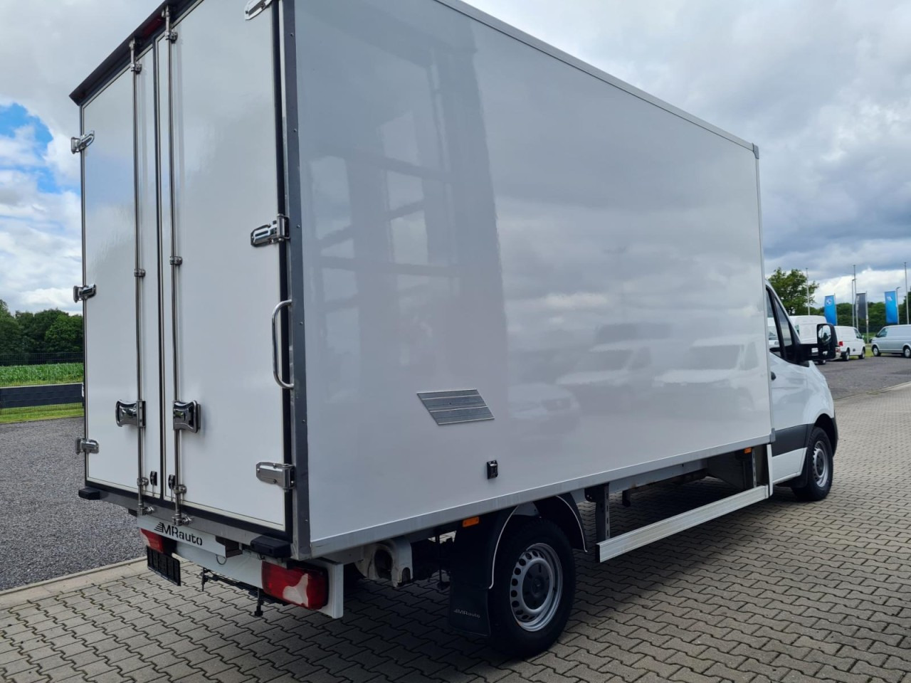Mercedes-Benz Sprinter 315 CDi Möbel Koffer RWD KLIMA TEMPOMAT - Jakeluauto: kuva Mercedes-Benz Sprinter 315 CDi Möbel Koffer RWD KLIMA TEMPOMAT - Jakeluauto Mercedes-Benz Sprinter 315 CDi Möbel Koffer RWD KLIMA TEMPOMAT - Jakeluauto: kuva Mercedes-Benz Sprinter 315 CDi Möbel Koffer RWD KLIMA TEMPOMAT - Jakeluauto