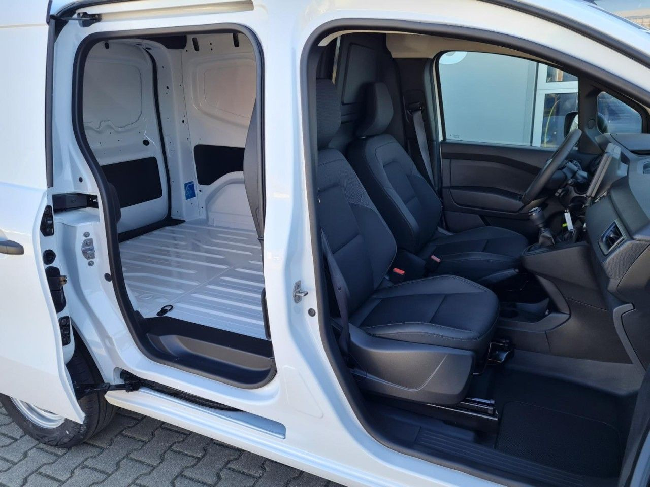 Renault Kangoo Van Kasten L1H1 TCe 1.3i KLIMA PDC TEMPOM - Pieni pakettiauto: kuva Renault Kangoo Van Kasten L1H1 TCe 1.3i KLIMA PDC TEMPOM - Pieni pakettiauto Renault Kangoo Van Kasten L1H1 TCe 1.3i KLIMA PDC TEMPOM - Pieni pakettiauto: kuva Renault Kangoo Van Kasten L1H1 TCe 1.3i KLIMA PDC TEMPOM - Pieni pakettiauto