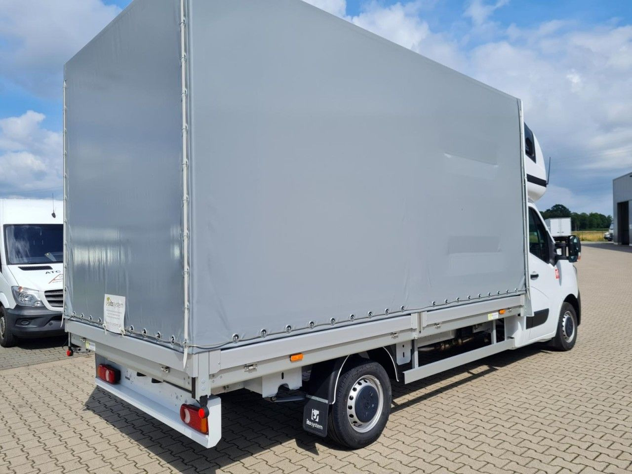 Renault Master 3,5 Pritsche Schiebe Plane Schlafkab. - Pressukapelli tavara-auto: kuva Renault Master 3,5 Pritsche Schiebe Plane Schlafkab. - Pressukapelli tavara-auto Renault Master 3,5 Pritsche Schiebe Plane Schlafkab. - Pressukapelli tavara-auto: kuva Renault Master 3,5 Pritsche Schiebe Plane Schlafkab. - Pressukapelli tavara-auto