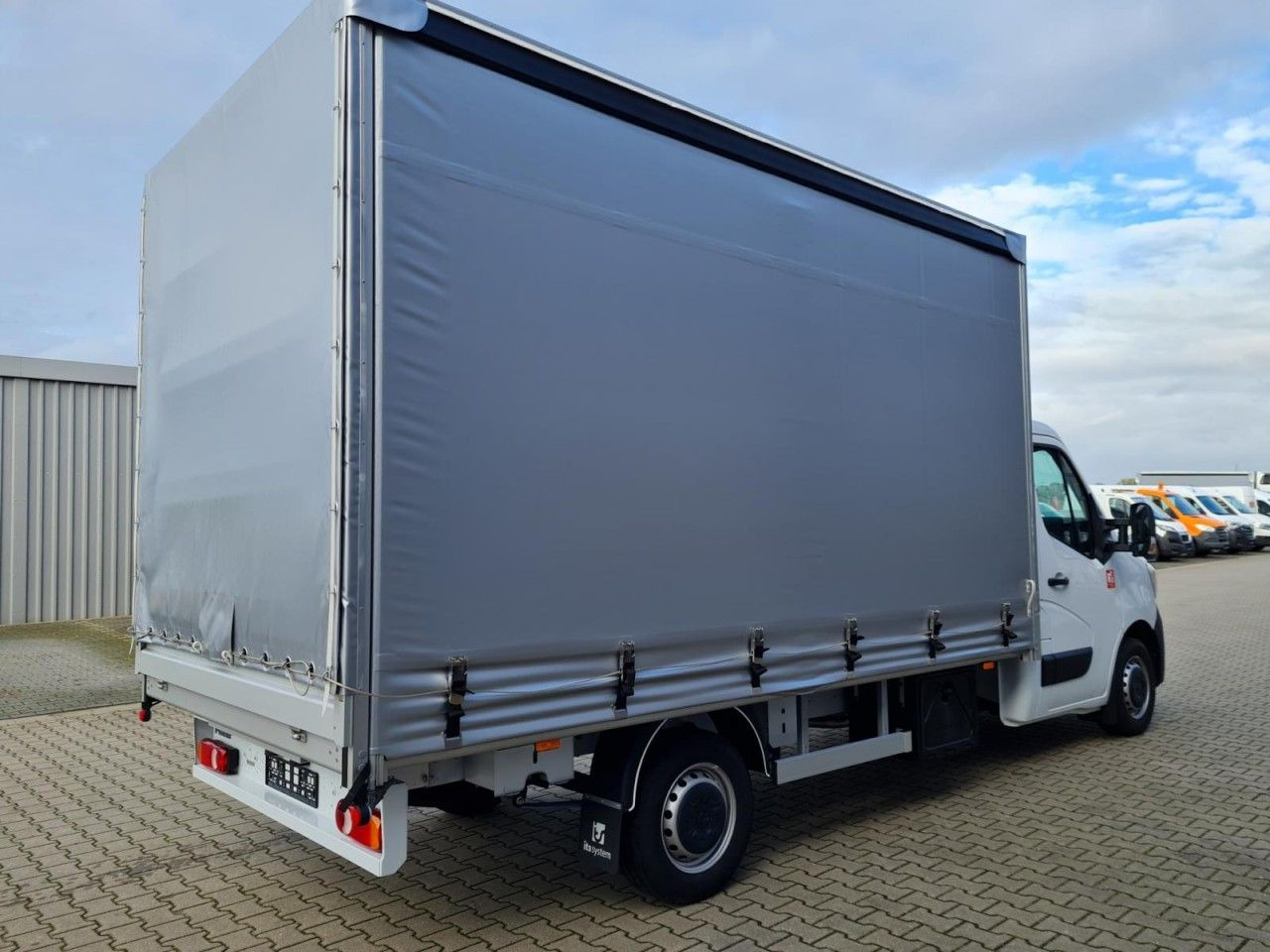 Renault Master 3,5t Pritsche Schiebe Plane ERGO TEMPOMAT - Pressukapelli tavara-auto: kuva Renault Master 3,5t Pritsche Schiebe Plane ERGO TEMPOMAT - Pressukapelli tavara-auto Renault Master 3,5t Pritsche Schiebe Plane ERGO TEMPOMAT - Pressukapelli tavara-auto: kuva Renault Master 3,5t Pritsche Schiebe Plane ERGO TEMPOMAT - Pressukapelli tavara-auto