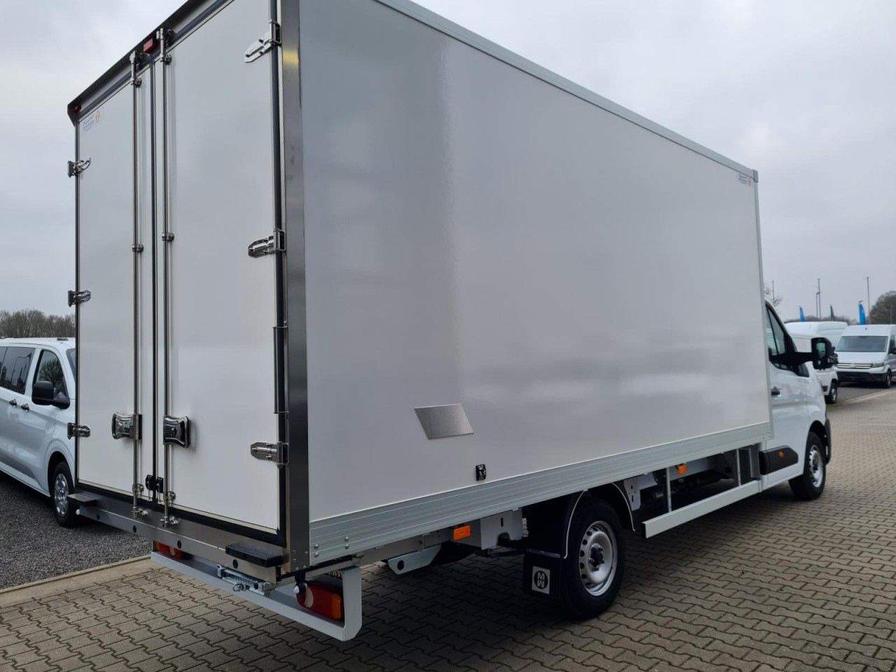Renault Master 35 New Möbel Koffer LF 4.80m KLIMA TEMPOM - Jakeluauto: kuva Renault Master 35 New Möbel Koffer LF 4.80m KLIMA TEMPOM - Jakeluauto Renault Master 35 New Möbel Koffer LF 4.80m KLIMA TEMPOM - Jakeluauto: kuva Renault Master 35 New Möbel Koffer LF 4.80m KLIMA TEMPOM - Jakeluauto