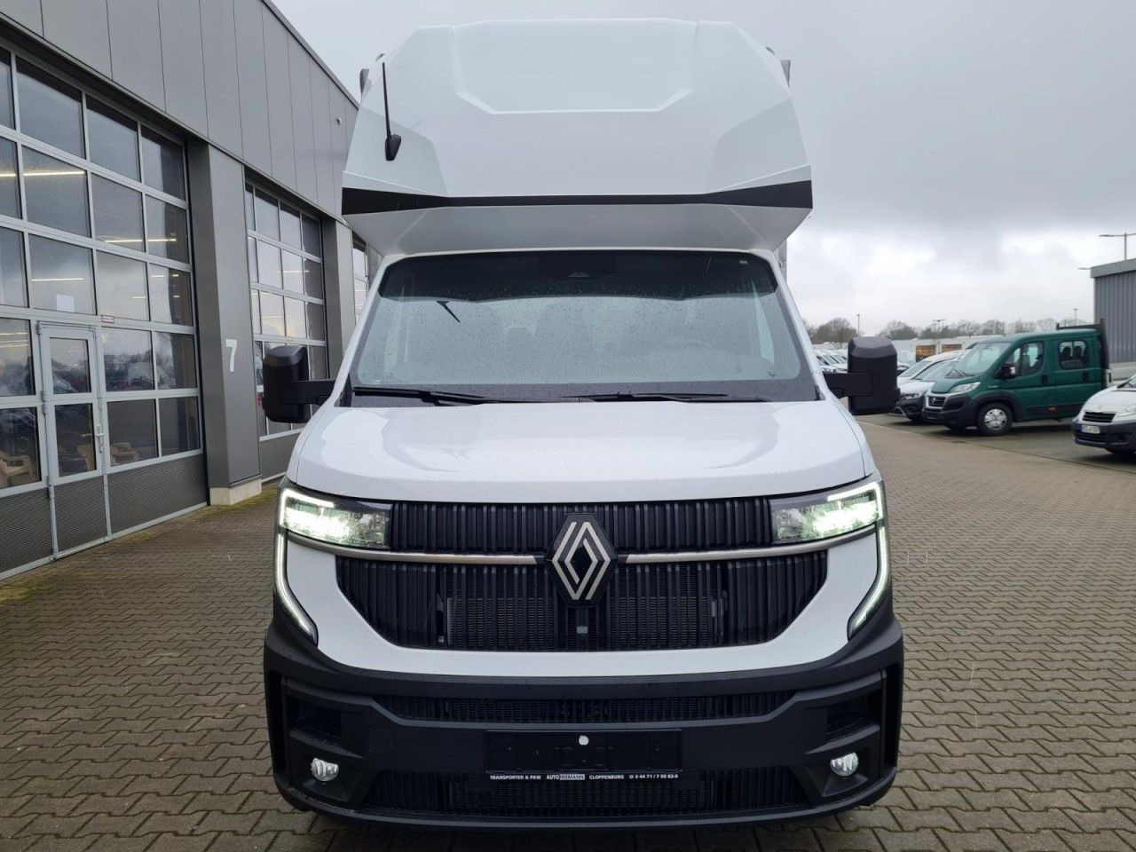 Renault Master 35 New Pritsche Schiebe Plane Schlafkab. - Pressukapelli tavara-auto: kuva Renault Master 35 New Pritsche Schiebe Plane Schlafkab. - Pressukapelli tavara-auto Renault Master 35 New Pritsche Schiebe Plane Schlafkab. - Pressukapelli tavara-auto: kuva Renault Master 35 New Pritsche Schiebe Plane Schlafkab. - Pressukapelli tavara-auto