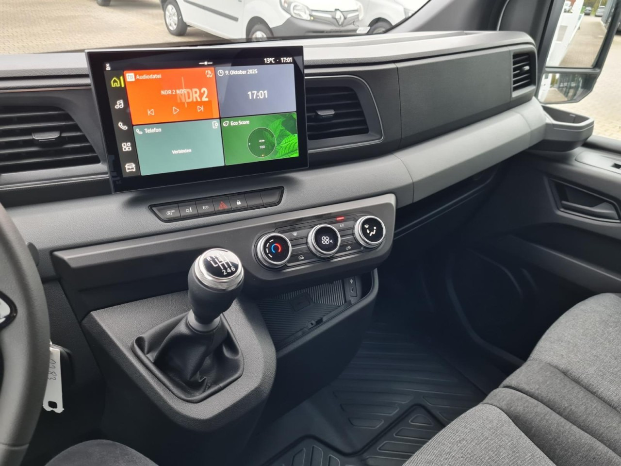 Leasing  Renault Master 35 Pritsche extra lang 4.85 m KLIMA TEMPOMAT Renault Master 35 Pritsche extra lang 4.85 m KLIMA TEMPOMAT: kuva Leasing  Renault Master 35 Pritsche extra lang 4.85 m KLIMA TEMPOMAT Renault Master 35 Pritsche extra lang 4.85 m KLIMA TEMPOMAT