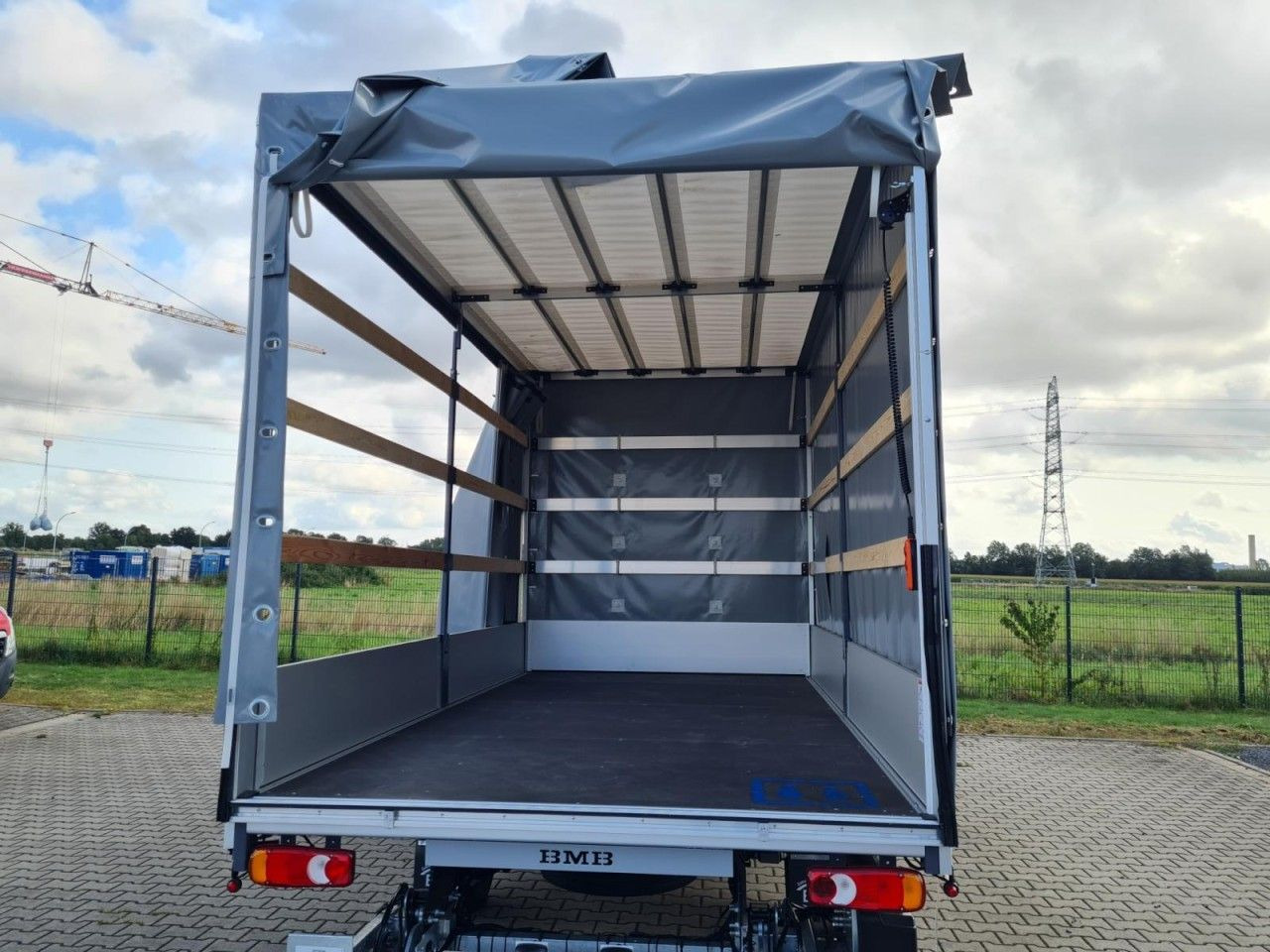 Renault Master Pritsche Schiebe Plane Schlafkab LBW Luft - Pressukapelli tavara-auto: kuva Renault Master Pritsche Schiebe Plane Schlafkab LBW Luft - Pressukapelli tavara-auto Renault Master Pritsche Schiebe Plane Schlafkab LBW Luft - Pressukapelli tavara-auto: kuva Renault Master Pritsche Schiebe Plane Schlafkab LBW Luft - Pressukapelli tavara-auto