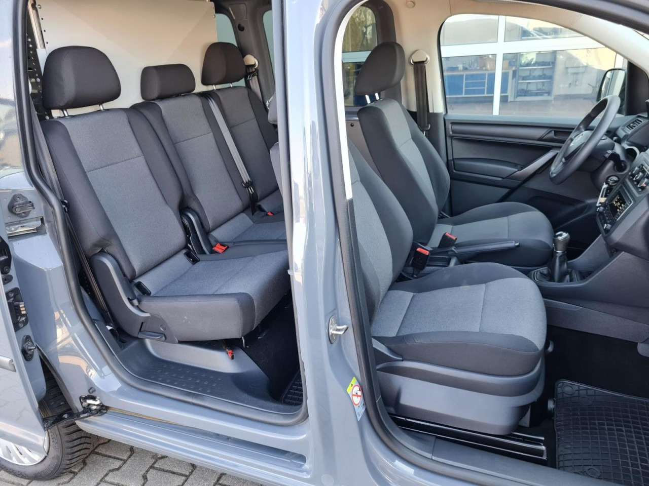 Volkswagen Caddy 4Motion TDi Kombi 5-Sitze TEMPO STHZ REGALSYSTEM - Jatko-ohjaamo kevyt kuorma-auto: kuva Volkswagen Caddy 4Motion TDi Kombi 5-Sitze TEMPO STHZ REGALSYSTEM - Jatko-ohjaamo kevyt kuorma-auto Volkswagen Caddy 4Motion TDi Kombi 5-Sitze TEMPO STHZ REGALSYSTEM - Jatko-ohjaamo kevyt kuorma-auto: kuva Volkswagen Caddy 4Motion TDi Kombi 5-Sitze TEMPO STHZ REGALSYSTEM - Jatko-ohjaamo kevyt kuorma-auto