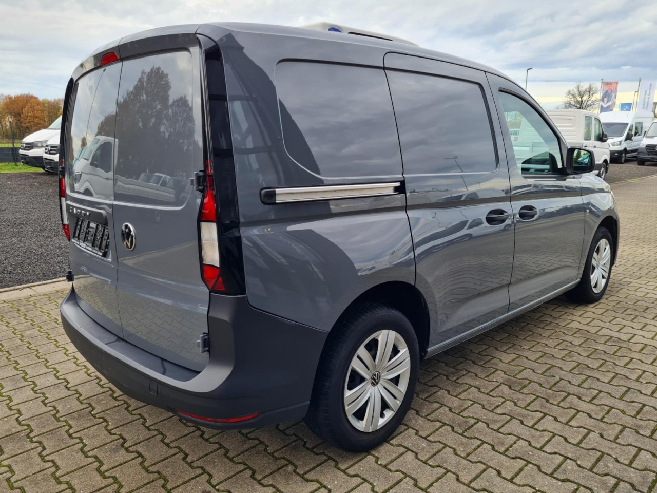 Volkswagen Caddy Kühlkasten Cargo 2.0 TDI KLIMA TEMPOMAT - Kylmäauto: kuva Volkswagen Caddy Kühlkasten Cargo 2.0 TDI KLIMA TEMPOMAT - Kylmäauto Volkswagen Caddy Kühlkasten Cargo 2.0 TDI KLIMA TEMPOMAT - Kylmäauto: kuva Volkswagen Caddy Kühlkasten Cargo 2.0 TDI KLIMA TEMPOMAT - Kylmäauto