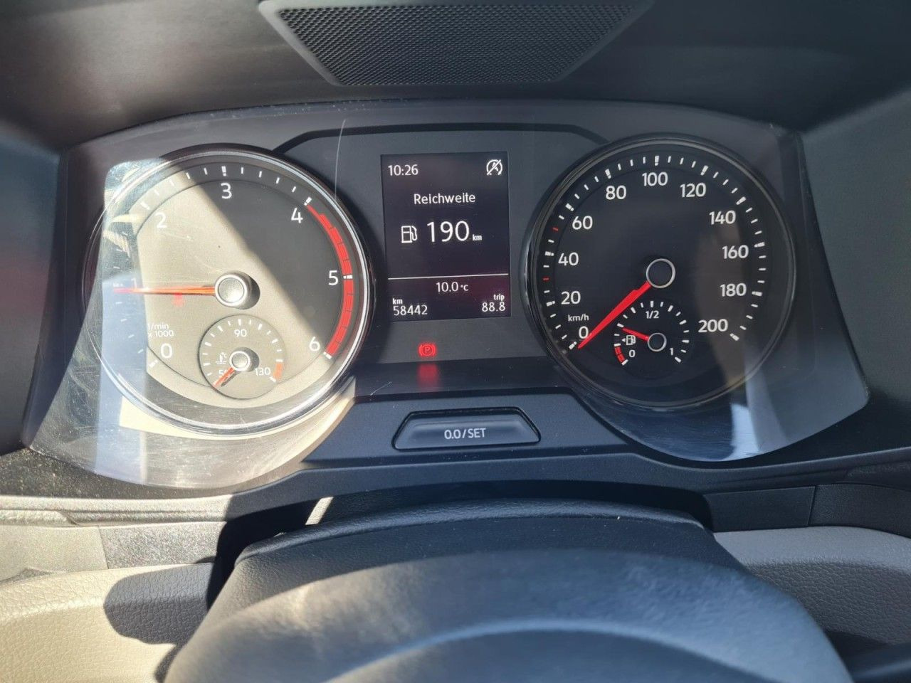 Avolava pakettiauto Volkswagen Crafter 35 Doka MR 7-Sitze AHK KLIMA KOMFORT: kuva Avolava pakettiauto Volkswagen Crafter 35 Doka MR 7-Sitze AHK KLIMA KOMFORT