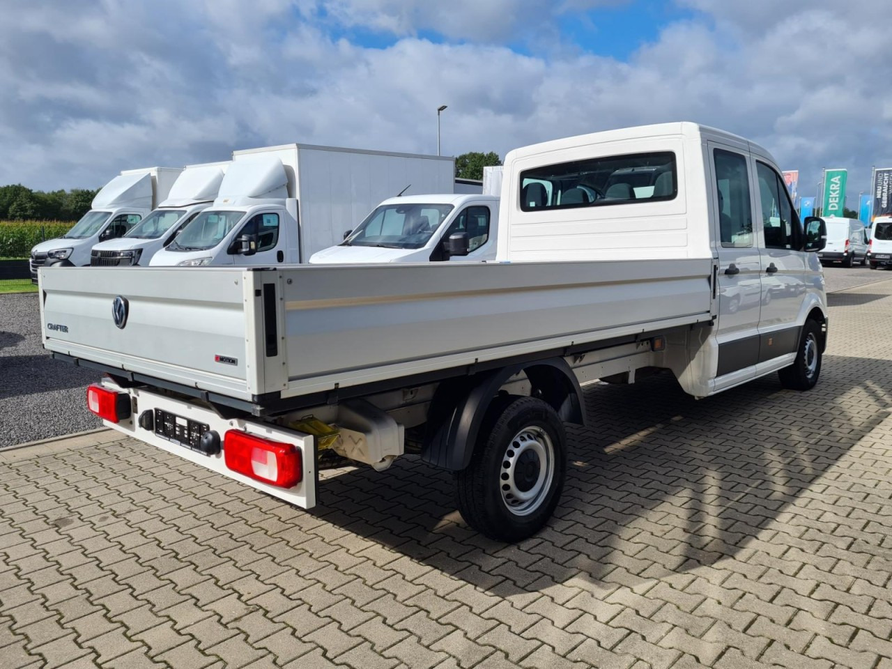 Volkswagen Crafter 35 Doka TDI Pritsche L4 4Motion - Avolava pakettiauto, Jatko-ohjaamo kevyt kuorma-auto: kuva Volkswagen Crafter 35 Doka TDI Pritsche L4 4Motion - Avolava pakettiauto, Jatko-ohjaamo kevyt kuorma-auto Volkswagen Crafter 35 Doka TDI Pritsche L4 4Motion - Avolava pakettiauto, Jatko-ohjaamo kevyt kuorma-auto: kuva Volkswagen Crafter 35 Doka TDI Pritsche L4 4Motion - Avolava pakettiauto, Jatko-ohjaamo kevyt kuorma-auto