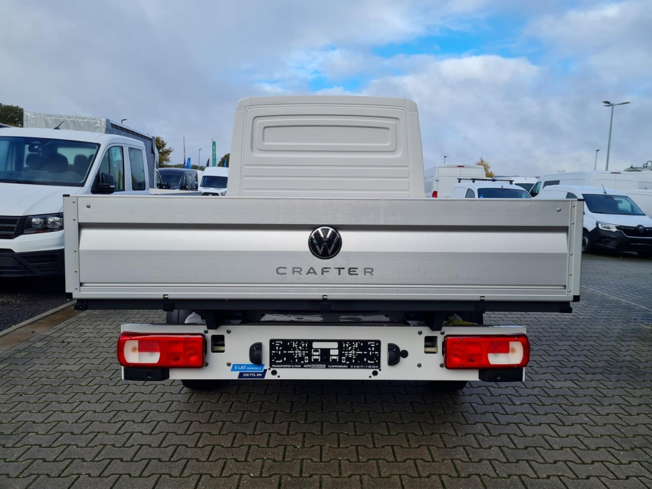 Volkswagen Crafter 35 Doka TDI Pritsche MR KLIMA TEMPOMAT - Avolava pakettiauto, Jatko-ohjaamo kevyt kuorma-auto: kuva Volkswagen Crafter 35 Doka TDI Pritsche MR KLIMA TEMPOMAT - Avolava pakettiauto, Jatko-ohjaamo kevyt kuorma-auto Volkswagen Crafter 35 Doka TDI Pritsche MR KLIMA TEMPOMAT - Avolava pakettiauto, Jatko-ohjaamo kevyt kuorma-auto: kuva Volkswagen Crafter 35 Doka TDI Pritsche MR KLIMA TEMPOMAT - Avolava pakettiauto, Jatko-ohjaamo kevyt kuorma-auto