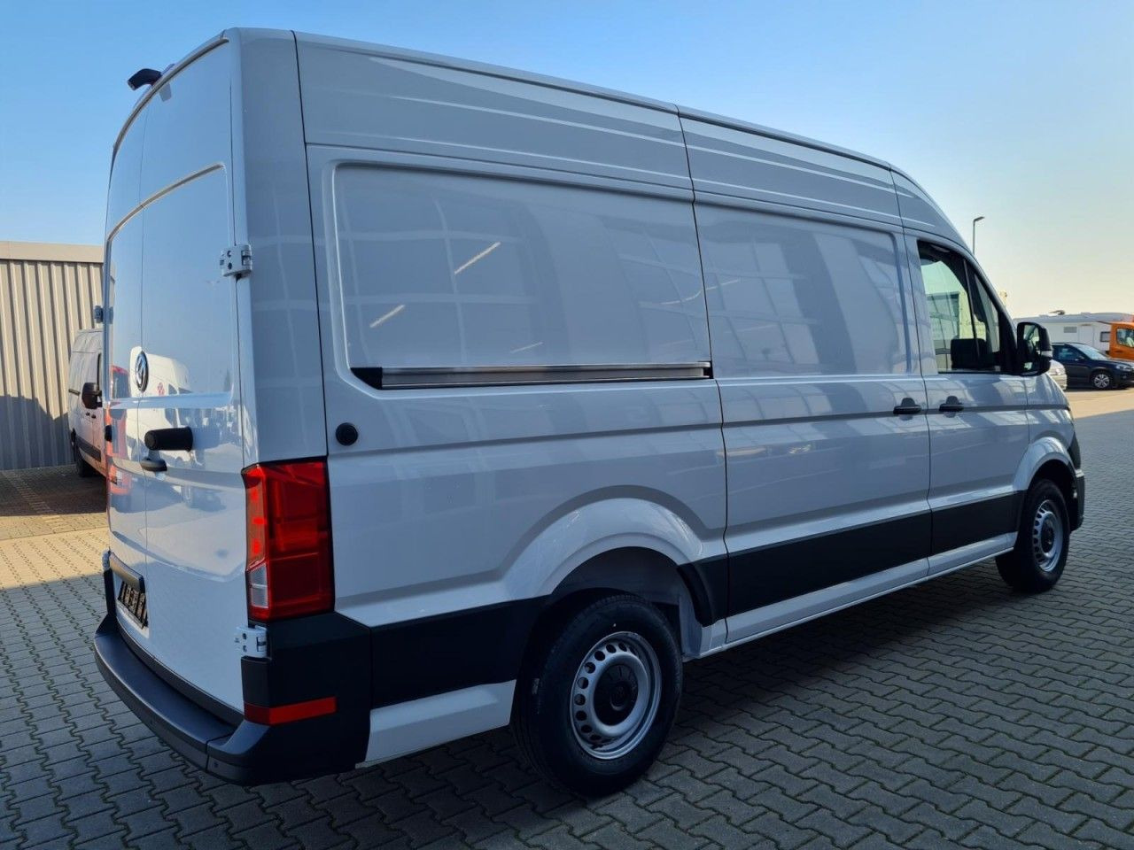 Volkswagen Crafter 35 Kasten MR L3H3 AG KLIMA KAMERA NAVI_A - Pakettiauto: kuva Volkswagen Crafter 35 Kasten MR L3H3 AG KLIMA KAMERA NAVI_A - Pakettiauto Volkswagen Crafter 35 Kasten MR L3H3 AG KLIMA KAMERA NAVI_A - Pakettiauto: kuva Volkswagen Crafter 35 Kasten MR L3H3 AG KLIMA KAMERA NAVI_A - Pakettiauto
