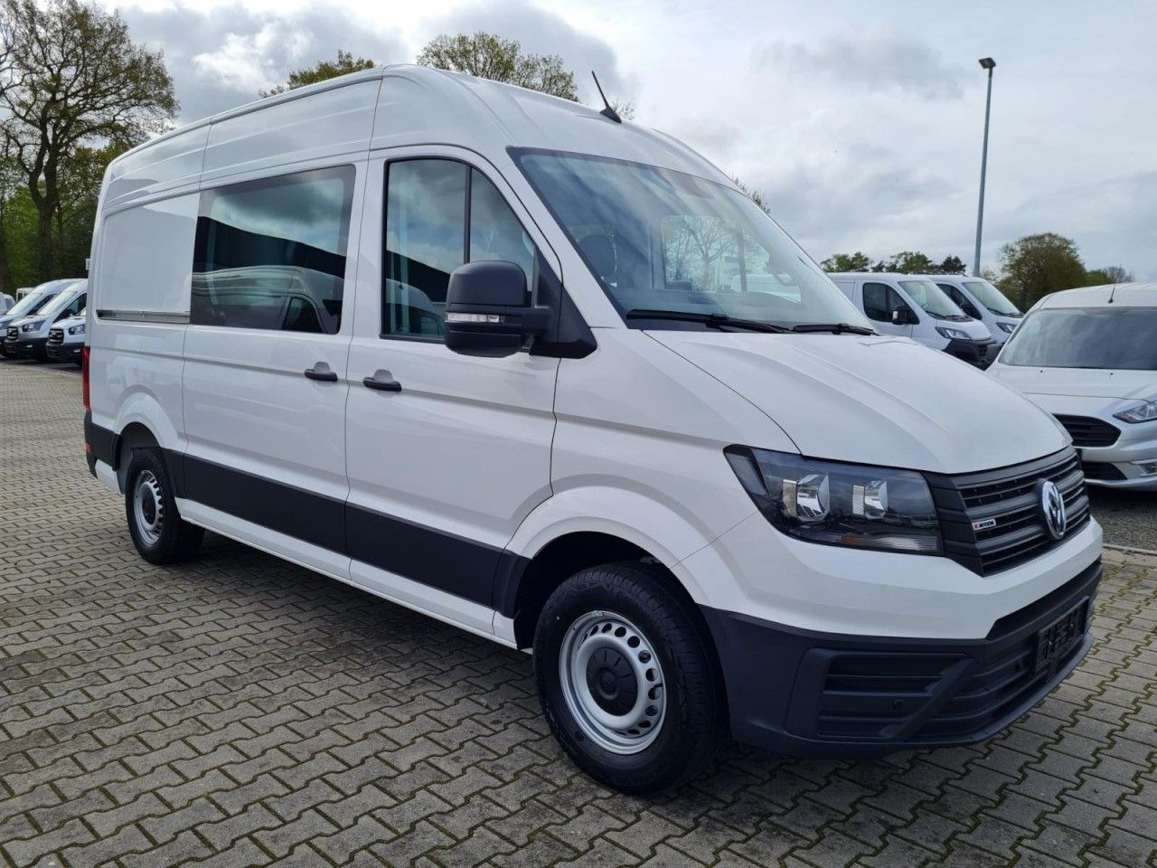 Volkswagen Crafter 35 Kasten Plus Doka mixto 4motion AHK - Pakettiauto, Jatko-ohjaamo kevyt kuorma-auto: kuva Volkswagen Crafter 35 Kasten Plus Doka mixto 4motion AHK - Pakettiauto, Jatko-ohjaamo kevyt kuorma-auto Volkswagen Crafter 35 Kasten Plus Doka mixto 4motion AHK - Pakettiauto, Jatko-ohjaamo kevyt kuorma-auto: kuva Volkswagen Crafter 35 Kasten Plus Doka mixto 4motion AHK - Pakettiauto, Jatko-ohjaamo kevyt kuorma-auto