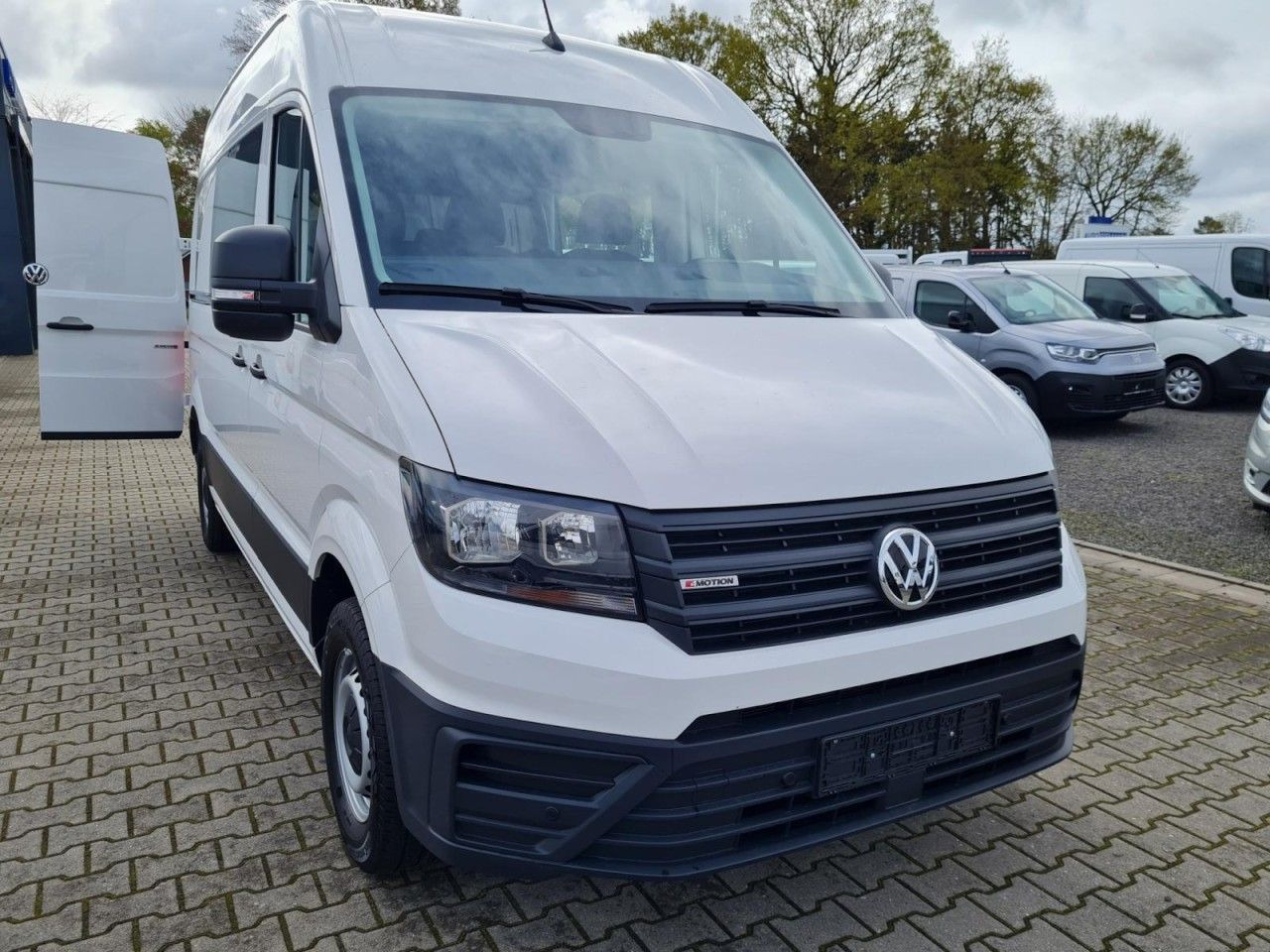Volkswagen Crafter 35 Kasten Plus Doka mixto 4motion AHK - Pakettiauto, Jatko-ohjaamo kevyt kuorma-auto: kuva Volkswagen Crafter 35 Kasten Plus Doka mixto 4motion AHK - Pakettiauto, Jatko-ohjaamo kevyt kuorma-auto Volkswagen Crafter 35 Kasten Plus Doka mixto 4motion AHK - Pakettiauto, Jatko-ohjaamo kevyt kuorma-auto: kuva Volkswagen Crafter 35 Kasten Plus Doka mixto 4motion AHK - Pakettiauto, Jatko-ohjaamo kevyt kuorma-auto