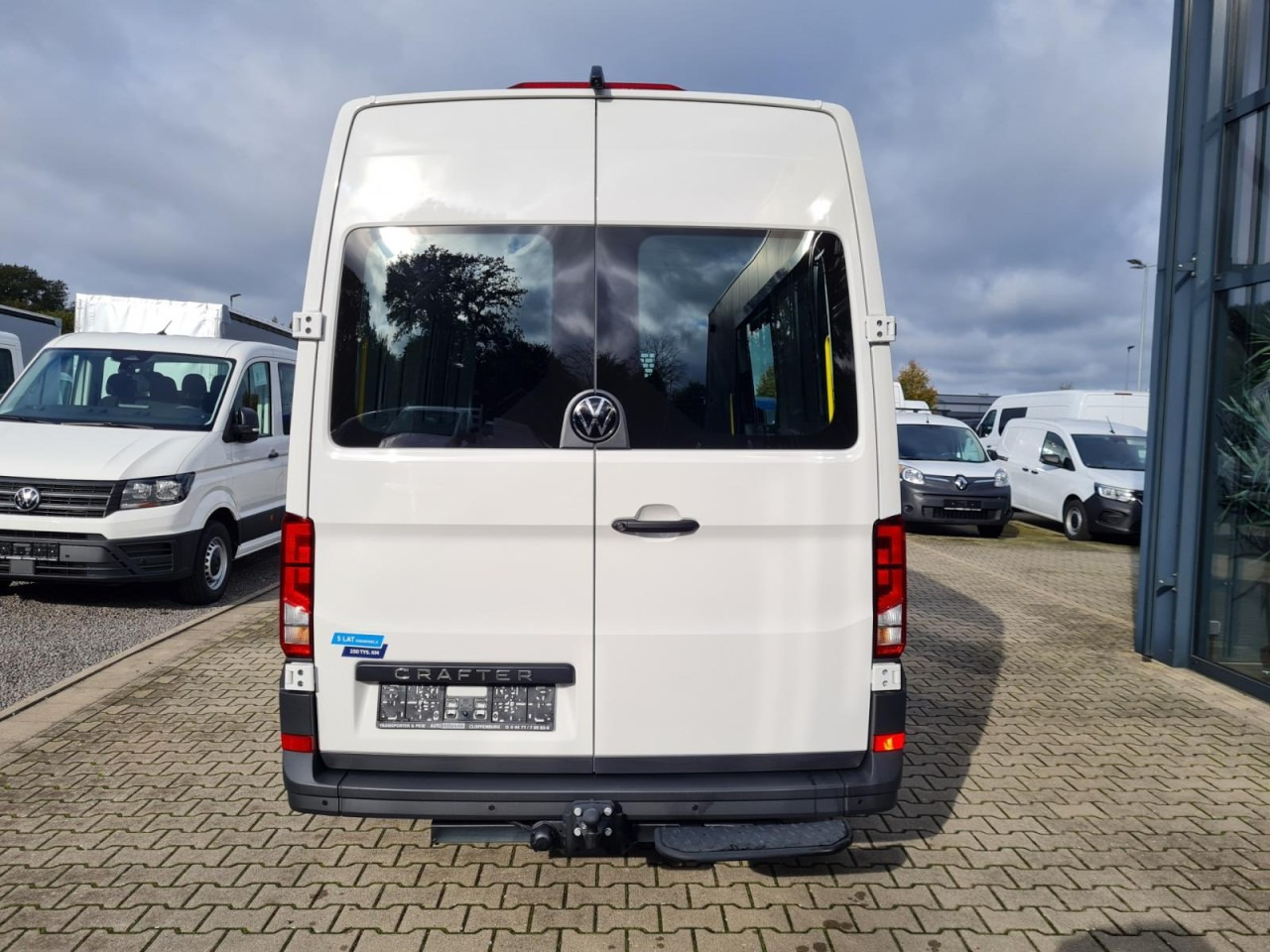 Volkswagen Crafter 35 Kasten TDI MR L3h3 Standheiz AHK - Pakettiauto: kuva Volkswagen Crafter 35 Kasten TDI MR L3h3 Standheiz AHK - Pakettiauto Volkswagen Crafter 35 Kasten TDI MR L3h3 Standheiz AHK - Pakettiauto: kuva Volkswagen Crafter 35 Kasten TDI MR L3h3 Standheiz AHK - Pakettiauto
