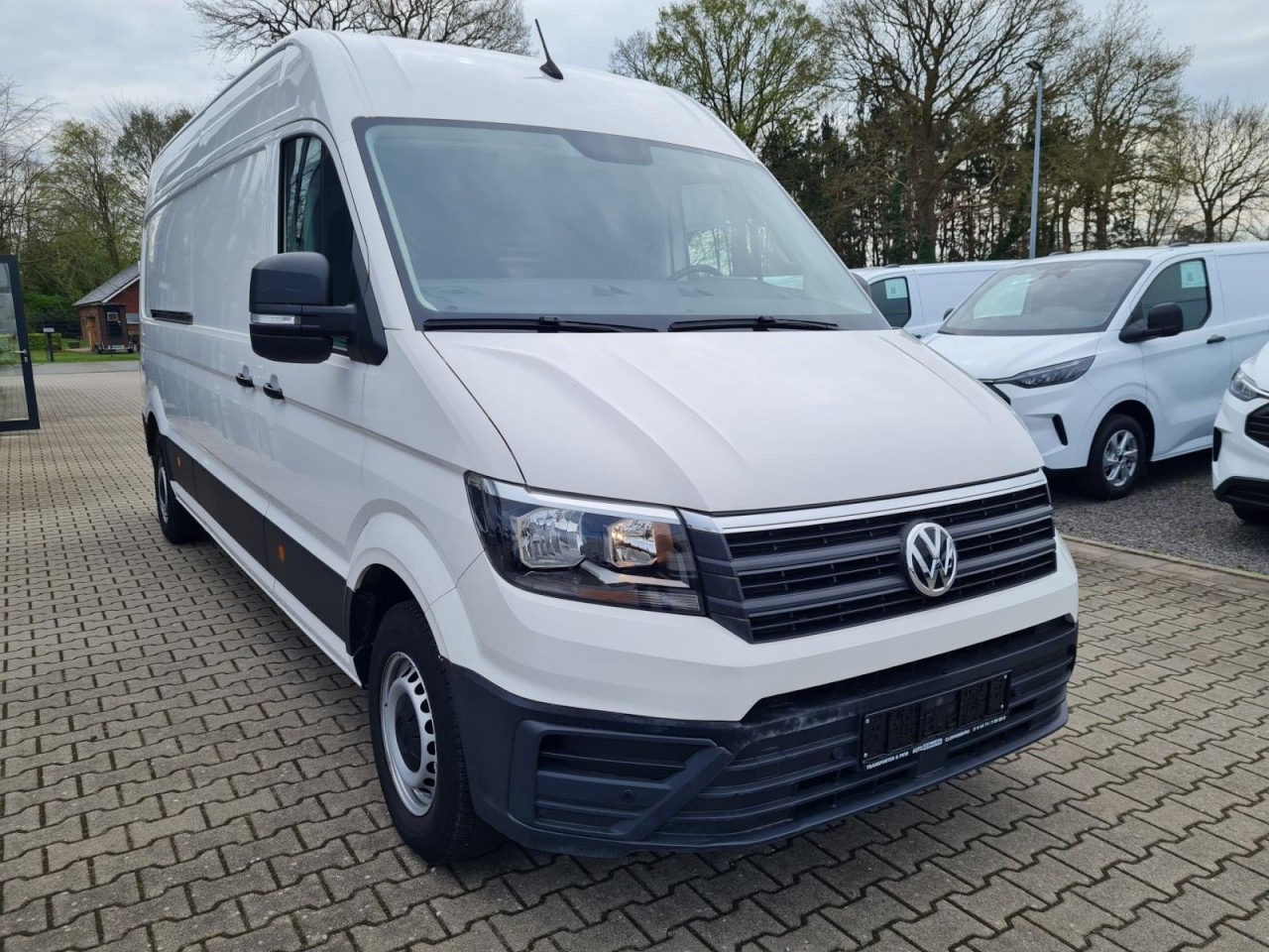 Volkswagen Crafter 35 Kasten lang L4H3 KLIMA NAVI_APP HOLZBODEN - Pakettiauto: kuva Volkswagen Crafter 35 Kasten lang L4H3 KLIMA NAVI_APP HOLZBODEN - Pakettiauto Volkswagen Crafter 35 Kasten lang L4H3 KLIMA NAVI_APP HOLZBODEN - Pakettiauto: kuva Volkswagen Crafter 35 Kasten lang L4H3 KLIMA NAVI_APP HOLZBODEN - Pakettiauto