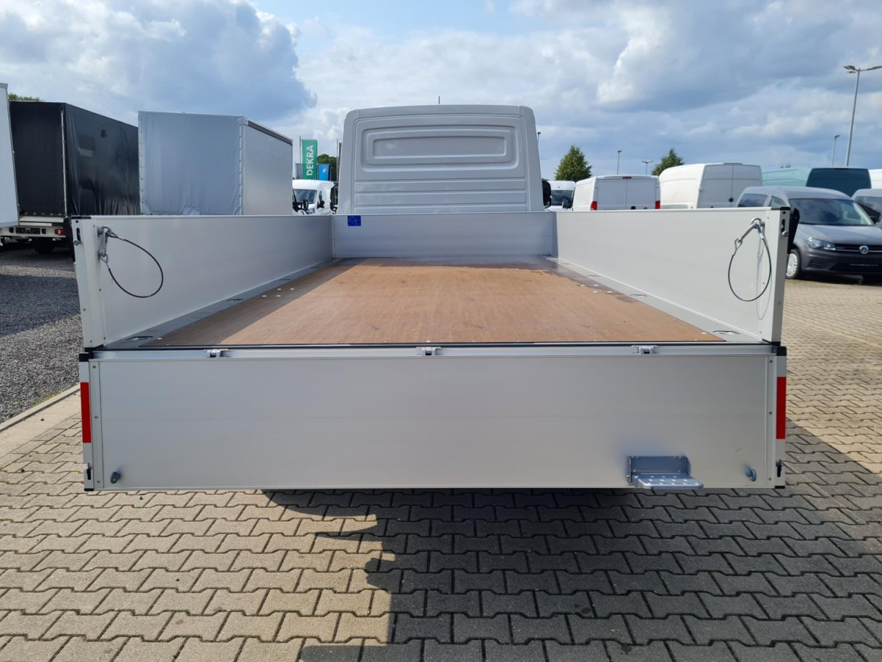 Volkswagen Crafter 35 Pritsche L4 lang KLIMA NAVI/APP TEMPOMAT - Avolava pakettiauto: kuva Volkswagen Crafter 35 Pritsche L4 lang KLIMA NAVI/APP TEMPOMAT - Avolava pakettiauto Volkswagen Crafter 35 Pritsche L4 lang KLIMA NAVI/APP TEMPOMAT - Avolava pakettiauto: kuva Volkswagen Crafter 35 Pritsche L4 lang KLIMA NAVI/APP TEMPOMAT - Avolava pakettiauto