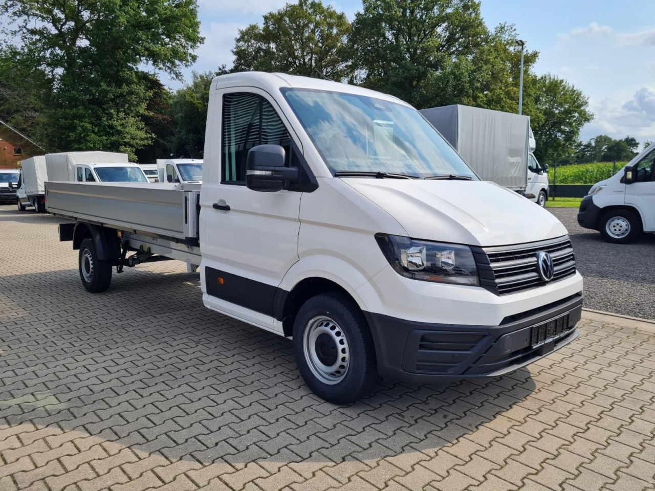 Volkswagen Crafter 35 Pritsche L4 lang KLIMA NAVI/APP TEMPOMAT - Avolava pakettiauto: kuva Volkswagen Crafter 35 Pritsche L4 lang KLIMA NAVI/APP TEMPOMAT - Avolava pakettiauto Volkswagen Crafter 35 Pritsche L4 lang KLIMA NAVI/APP TEMPOMAT - Avolava pakettiauto: kuva Volkswagen Crafter 35 Pritsche L4 lang KLIMA NAVI/APP TEMPOMAT - Avolava pakettiauto