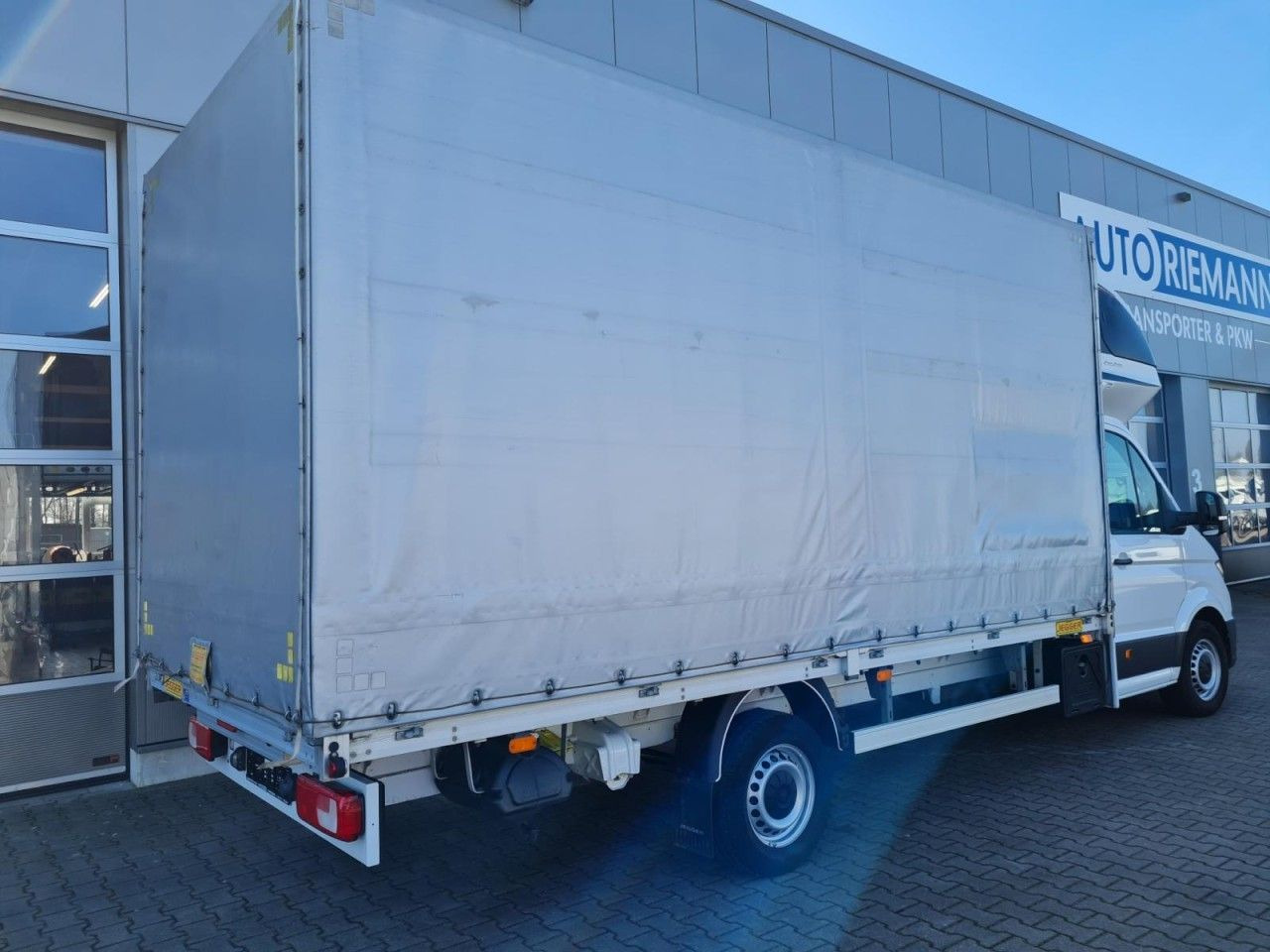 Volkswagen Crafter 35 Pritsche Plane Schlafkabine LED TEMPO - Pressukapelli tavara-auto: kuva Volkswagen Crafter 35 Pritsche Plane Schlafkabine LED TEMPO - Pressukapelli tavara-auto Volkswagen Crafter 35 Pritsche Plane Schlafkabine LED TEMPO - Pressukapelli tavara-auto: kuva Volkswagen Crafter 35 Pritsche Plane Schlafkabine LED TEMPO - Pressukapelli tavara-auto