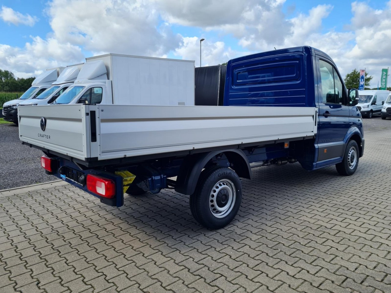 Volkswagen Crafter 35 Pritsche TDI L3 KLIMA TEMPOMAT 3 Sitzer - Avolava pakettiauto: kuva Volkswagen Crafter 35 Pritsche TDI L3 KLIMA TEMPOMAT 3 Sitzer - Avolava pakettiauto Volkswagen Crafter 35 Pritsche TDI L3 KLIMA TEMPOMAT 3 Sitzer - Avolava pakettiauto: kuva Volkswagen Crafter 35 Pritsche TDI L3 KLIMA TEMPOMAT 3 Sitzer - Avolava pakettiauto
