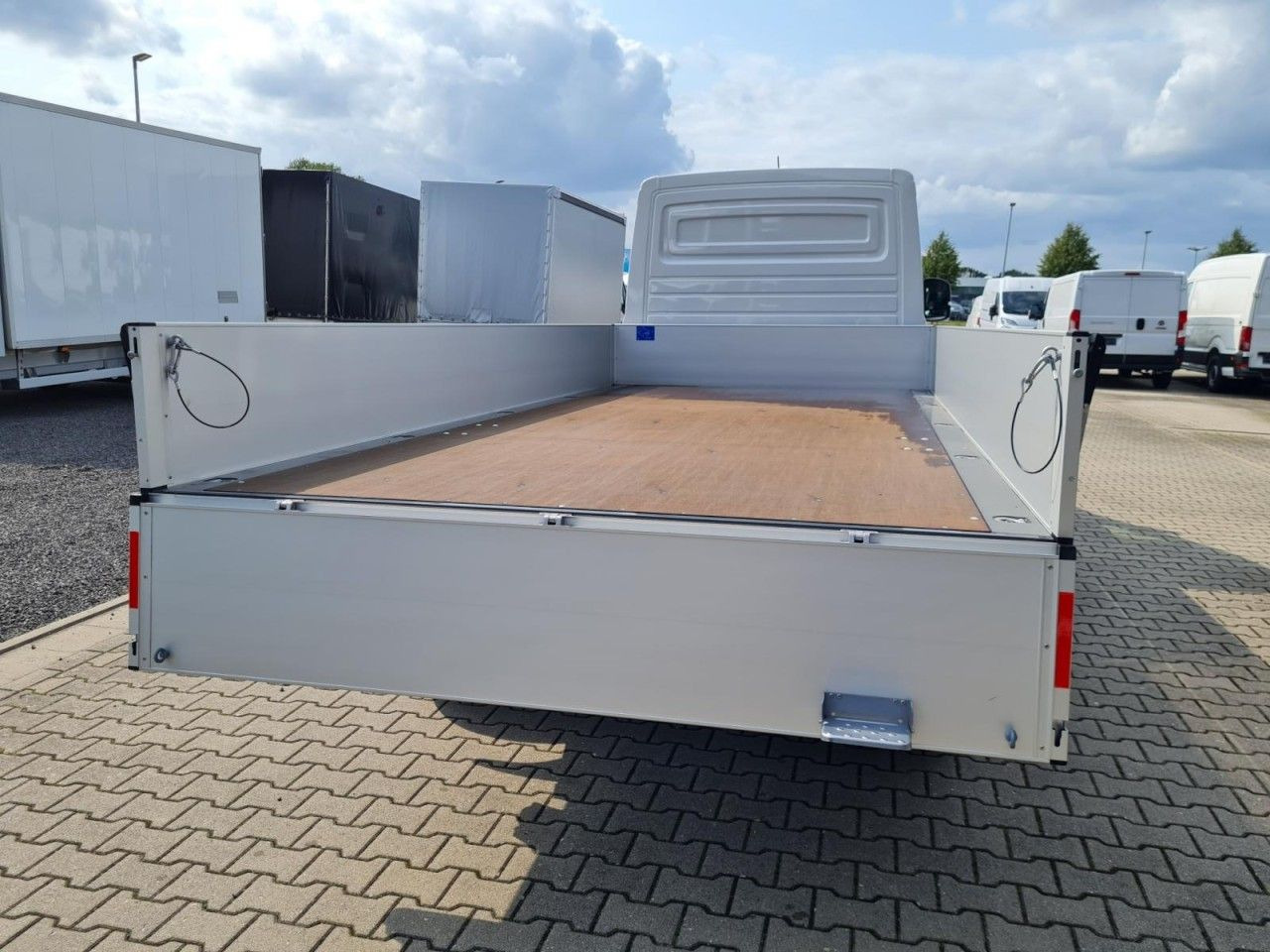 Volkswagen Crafter 35 Pritsche TDi L4 lang KLIMA TEMPOMAT - Avolava pakettiauto: kuva Volkswagen Crafter 35 Pritsche TDi L4 lang KLIMA TEMPOMAT - Avolava pakettiauto Volkswagen Crafter 35 Pritsche TDi L4 lang KLIMA TEMPOMAT - Avolava pakettiauto: kuva Volkswagen Crafter 35 Pritsche TDi L4 lang KLIMA TEMPOMAT - Avolava pakettiauto