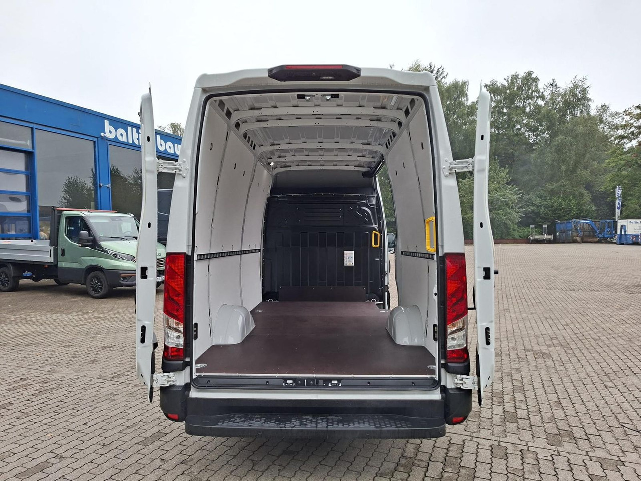 Iveco 35S16A8V Klima, Radio, Kamera ab 0% Finanzierbar - Pakettiauto: kuva  Iveco 35S16A8V Klima, Radio, Kamera ab 0% Finanzierbar - Pakettiauto Iveco 35S16A8V Klima, Radio, Kamera ab 0% Finanzierbar - Pakettiauto: kuva  Iveco 35S16A8V Klima, Radio, Kamera ab 0% Finanzierbar - Pakettiauto