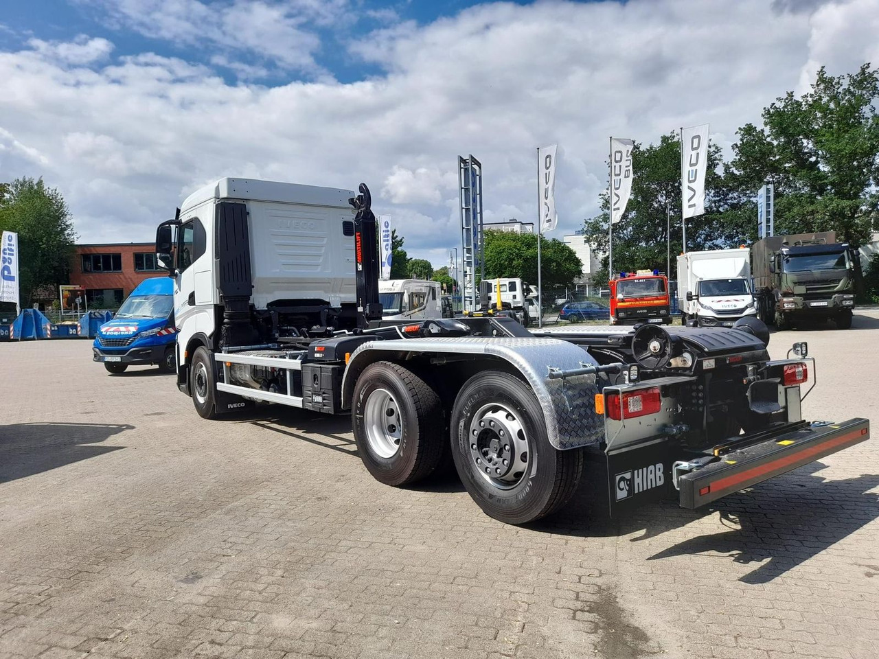 Iveco AD280X46Y/PS ON HIAB 490PS Lenk-Lift - Kippiauto kuorma-auto: kuva Iveco AD280X46Y/PS ON HIAB 490PS Lenk-Lift - Kippiauto kuorma-auto Iveco AD280X46Y/PS ON HIAB 490PS Lenk-Lift - Kippiauto kuorma-auto: kuva Iveco AD280X46Y/PS ON HIAB 490PS Lenk-Lift - Kippiauto kuorma-auto