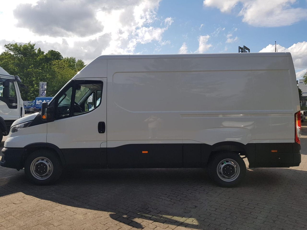 Iveco Daily 35S14A8VY*KAMERA*RADIO*KLIMA* - Pakettiauto: kuva Iveco Daily 35S14A8VY*KAMERA*RADIO*KLIMA* - Pakettiauto Iveco Daily 35S14A8VY*KAMERA*RADIO*KLIMA* - Pakettiauto: kuva Iveco Daily 35S14A8VY*KAMERA*RADIO*KLIMA* - Pakettiauto