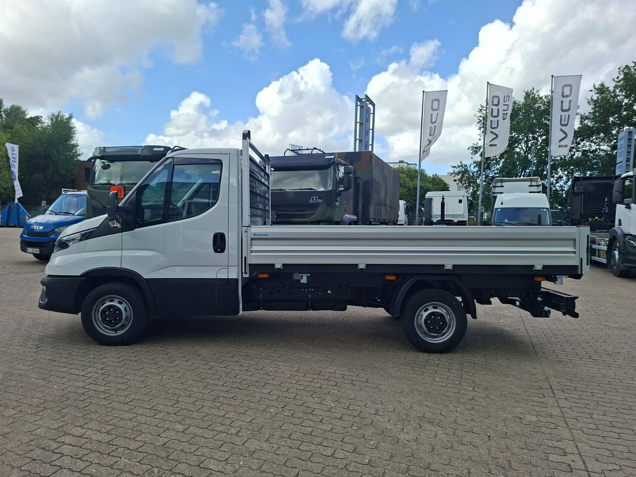 Iveco Daily 35S14A8Y Henschel 3-Seiten Kipper 100 k... - Avolava pakettiauto: kuva Iveco Daily 35S14A8Y Henschel 3-Seiten Kipper 100 k... - Avolava pakettiauto Iveco Daily 35S14A8Y Henschel 3-Seiten Kipper 100 k... - Avolava pakettiauto: kuva Iveco Daily 35S14A8Y Henschel 3-Seiten Kipper 100 k... - Avolava pakettiauto