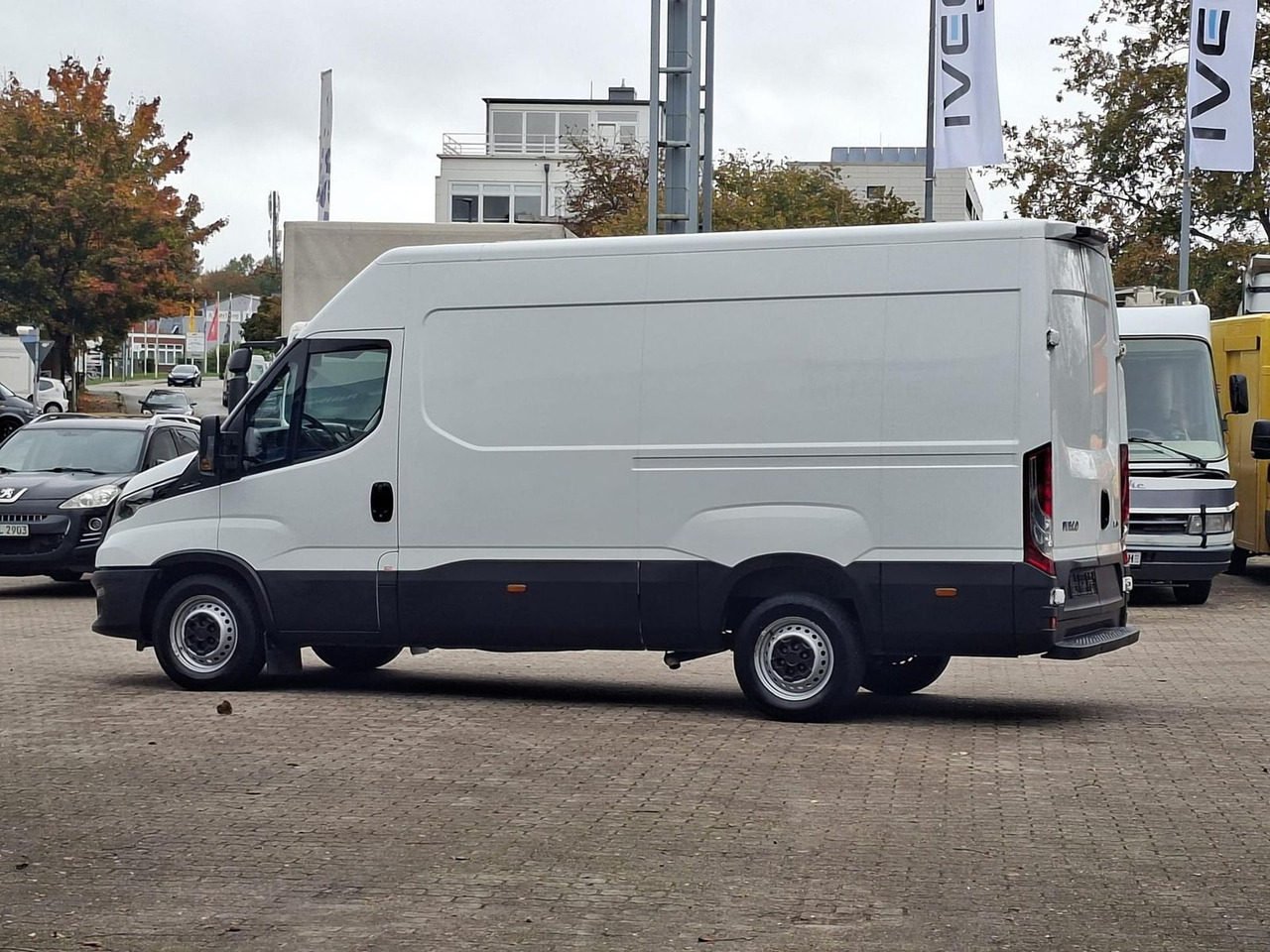 Iveco Daily 35S16V 3520L Klima, Radio - Pakettiauto: kuva  Iveco Daily 35S16V 3520L Klima, Radio - Pakettiauto Iveco Daily 35S16V 3520L Klima, Radio - Pakettiauto: kuva  Iveco Daily 35S16V 3520L Klima, Radio - Pakettiauto