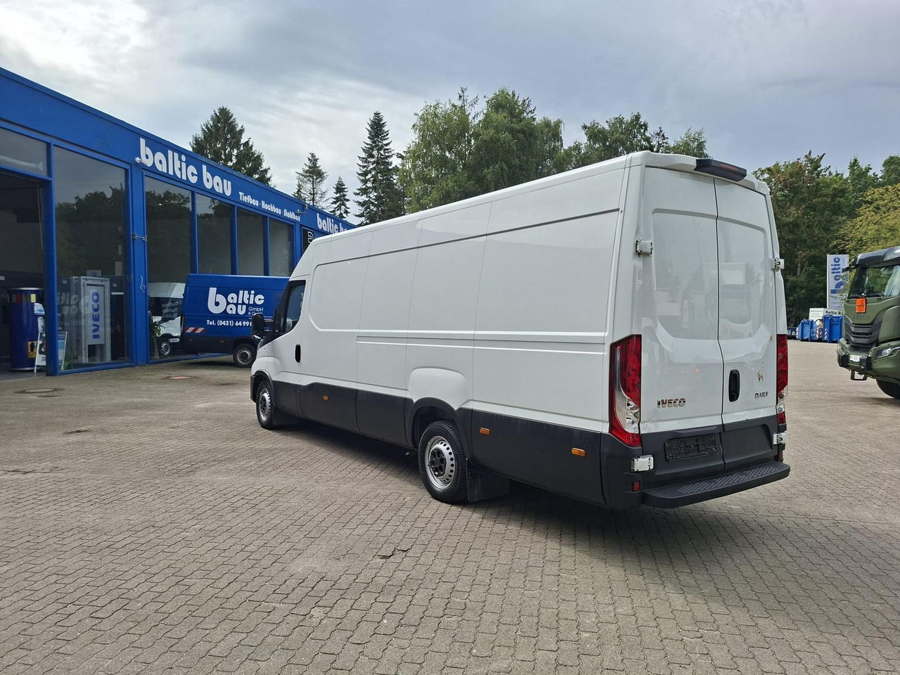 Iveco Daily 35S16V Klima 4100 115 kW (156 PS), Auto... - Pakettiauto: kuva Iveco Daily 35S16V Klima 4100 115 kW (156 PS), Auto... - Pakettiauto Iveco Daily 35S16V Klima 4100 115 kW (156 PS), Auto... - Pakettiauto: kuva Iveco Daily 35S16V Klima 4100 115 kW (156 PS), Auto... - Pakettiauto