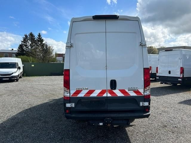 Pakettiauto Iveco Daily 50C18HA8V 3520L Automatik,AHK (179 PS),...: kuva Pakettiauto Iveco Daily 50C18HA8V 3520L Automatik,AHK (179 PS),...