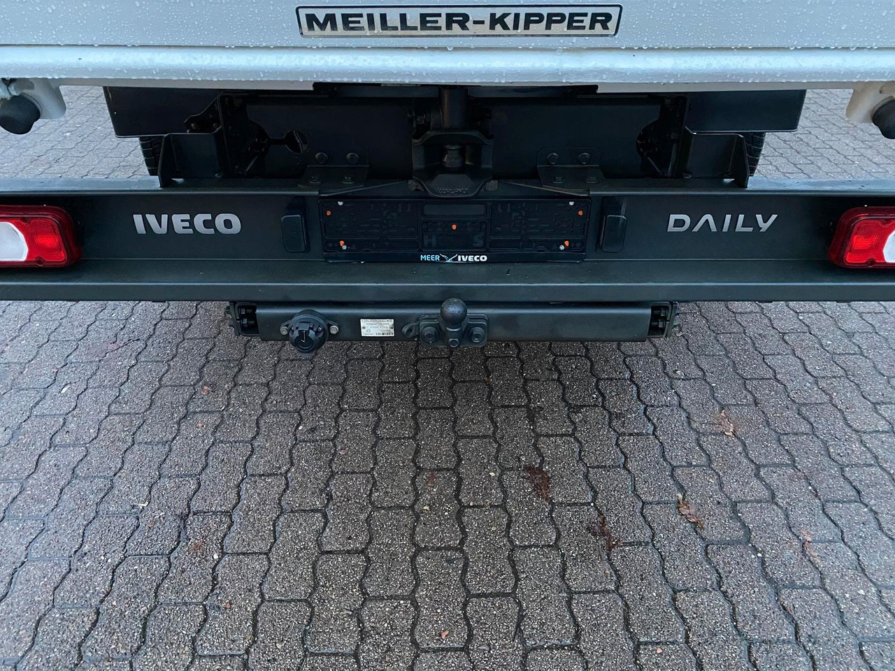 Iveco Daily 70C18H Meiler Dreiseitenkipper*AHK*RADI... - Kippilava-auto: kuva Iveco Daily 70C18H Meiler Dreiseitenkipper*AHK*RADI... - Kippilava-auto Iveco Daily 70C18H Meiler Dreiseitenkipper*AHK*RADI... - Kippilava-auto: kuva Iveco Daily 70C18H Meiler Dreiseitenkipper*AHK*RADI... - Kippilava-auto