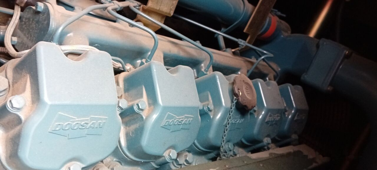 Uusi Sähkögeneraattori MAN MAN Generator Set Stamford 640 KW 800 KVA Diesel, 2017 Model, 931 HP, 8000 kg, Low Hours, For Sale in Poland: kuva Uusi Sähkögeneraattori MAN MAN Generator Set Stamford 640 KW 800 KVA Diesel, 2017 Model, 931 HP, 8000 kg, Low Hours, For Sale in Poland