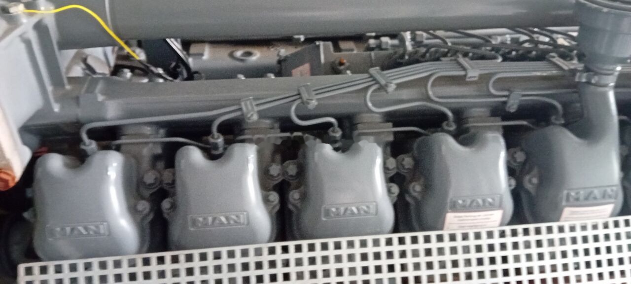 Uusi Sähkögeneraattori MAN MAN Generator Set Stamford 640 KW 800 KVA Diesel, 2017 Model, 931 HP, 8000 kg, Low Hours, For Sale in Poland: kuva Uusi Sähkögeneraattori MAN MAN Generator Set Stamford 640 KW 800 KVA Diesel, 2017 Model, 931 HP, 8000 kg, Low Hours, For Sale in Poland