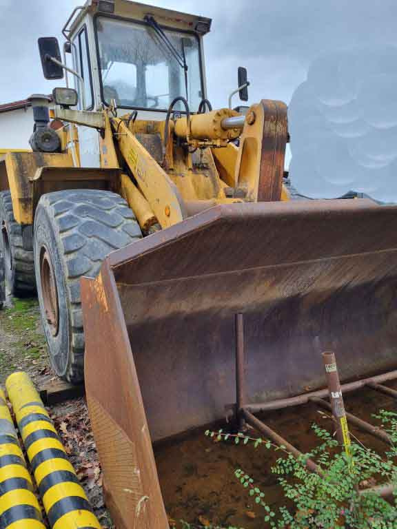 Liebherr L551 – wheel loader / Radlader - Pyöräkuormaaja: kuva Liebherr L551 – wheel loader / Radlader - Pyöräkuormaaja Liebherr L551 – wheel loader / Radlader - Pyöräkuormaaja: kuva Liebherr L551 – wheel loader / Radlader - Pyöräkuormaaja