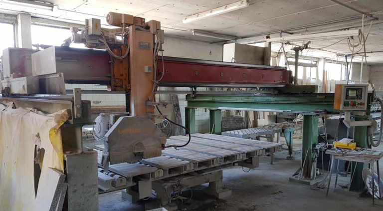 Löffler TB600 – Bridge saw / Brückensäge - Työstökone: kuva Löffler TB600 – Bridge saw / Brückensäge - Työstökone Löffler TB600 – Bridge saw / Brückensäge - Työstökone: kuva Löffler TB600 – Bridge saw / Brückensäge - Työstökone